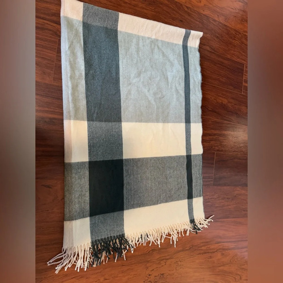 J. Crew Flannel scarf/throw pink/gray - Picture 1 of 3